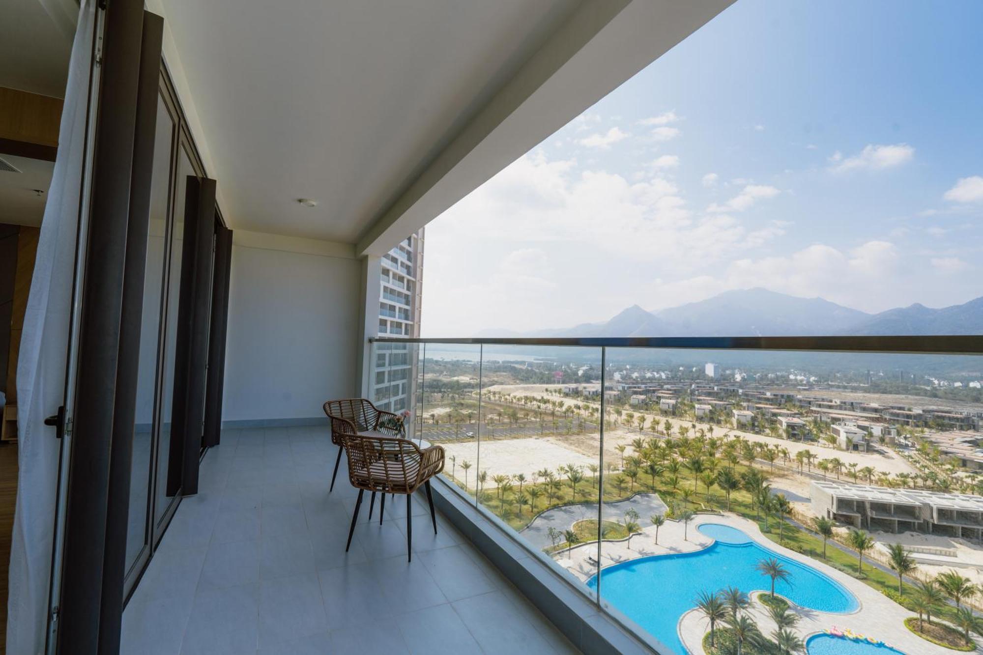 Aquamarine Beachfront Resort & Spa Cam Ranh Eksteriør bilde