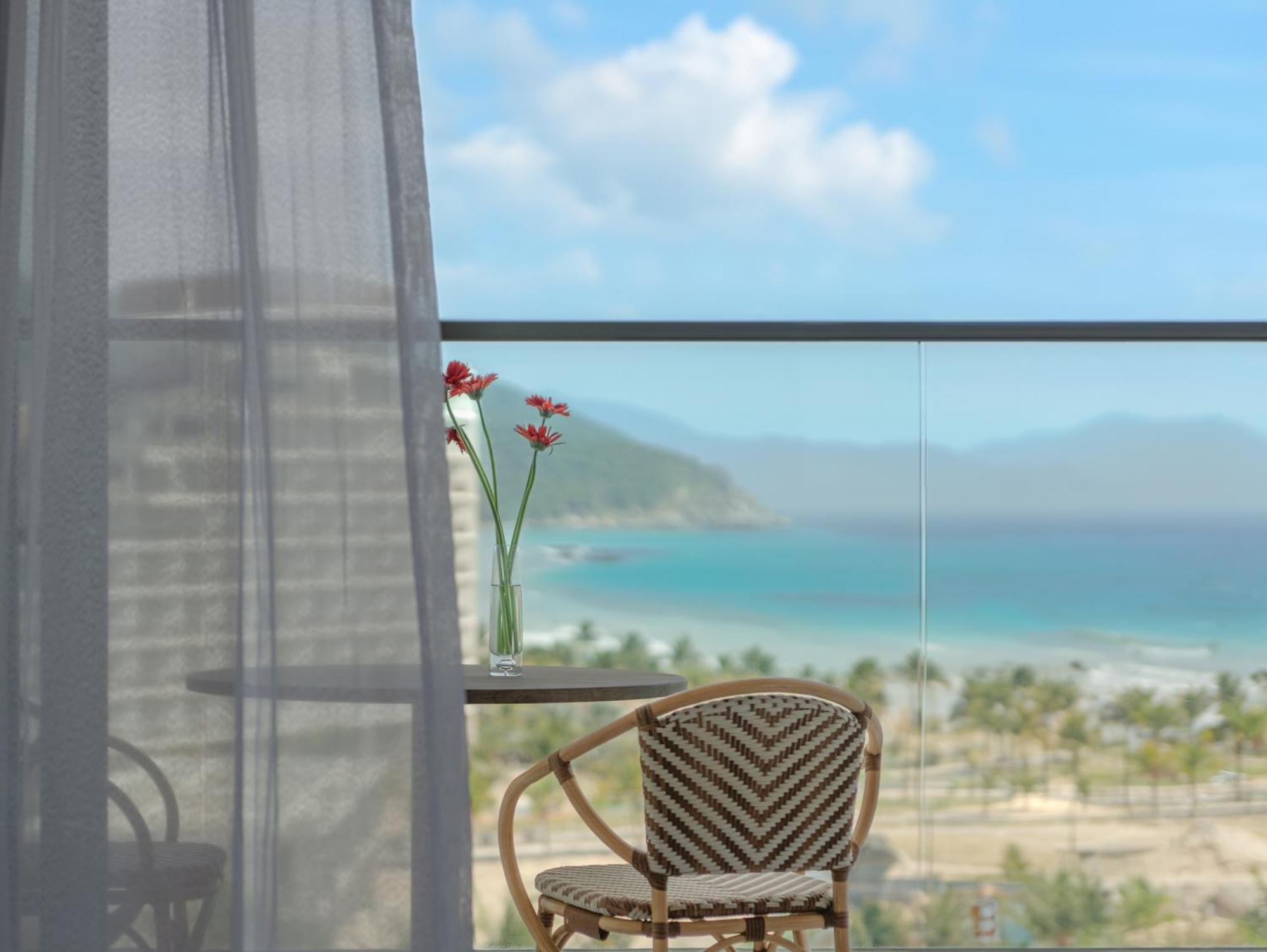Aquamarine Beachfront Resort & Spa Cam Ranh Eksteriør bilde